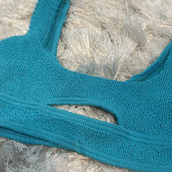 Bond eye swim the Sasha crop - Picture 2 of 3